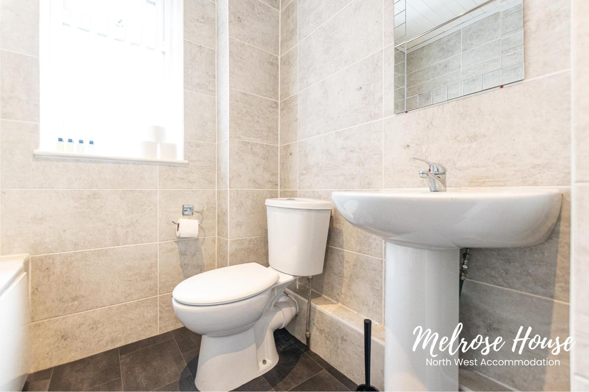 Manchester Work Stays 2Br Home With Parking & Wifi 外观 照片